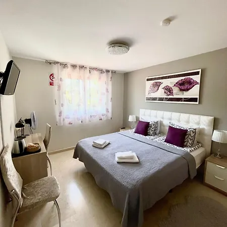 Accommodatie bij particulieren Deluxe In Royal Cabopino Townhouse Marbella