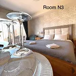 民宿 Deluxe In Royal Cabopino Townhouse 马尔韦利亚
